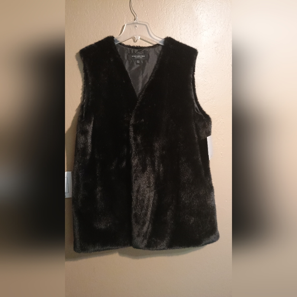 Marc New York Elegant Black Faux Fur Vest
